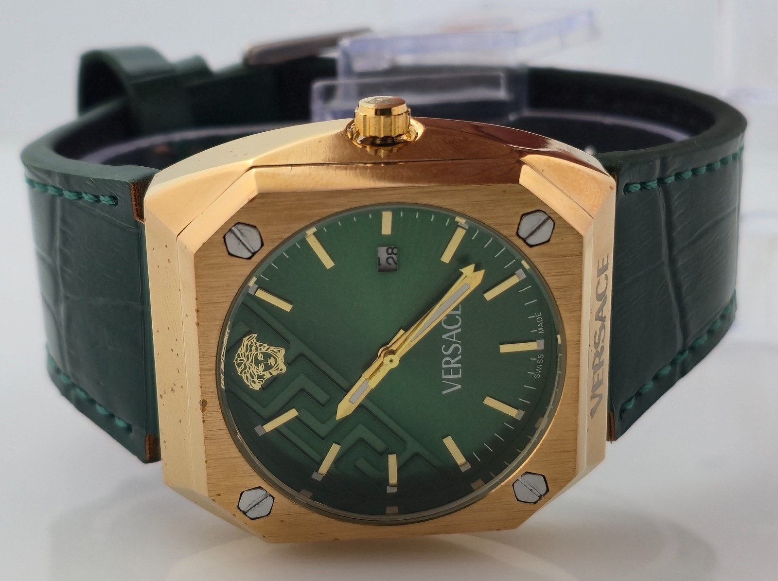 Working Versace Quartz Green Dial with Date Men’s Wristwatch Leather Band