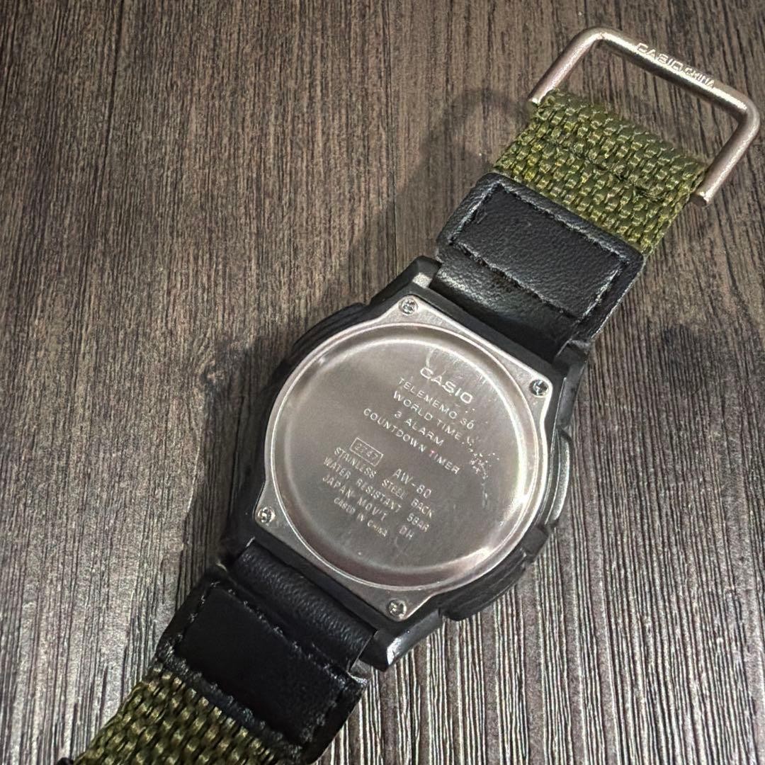 Excellent condition CASIO AW-80 2747 green digital-analog watch.