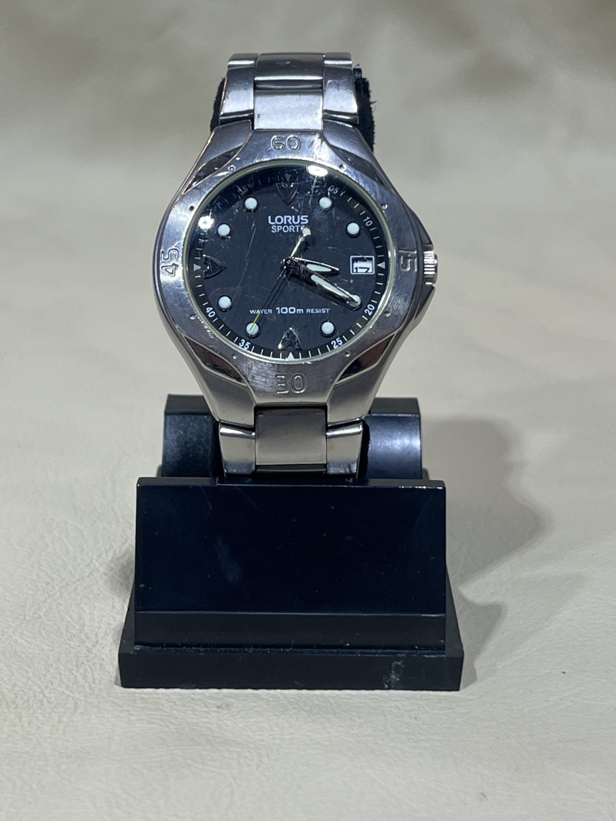 Seiko Lorus Sports Quartz VX42-X010 Vintage Men’s Watch
