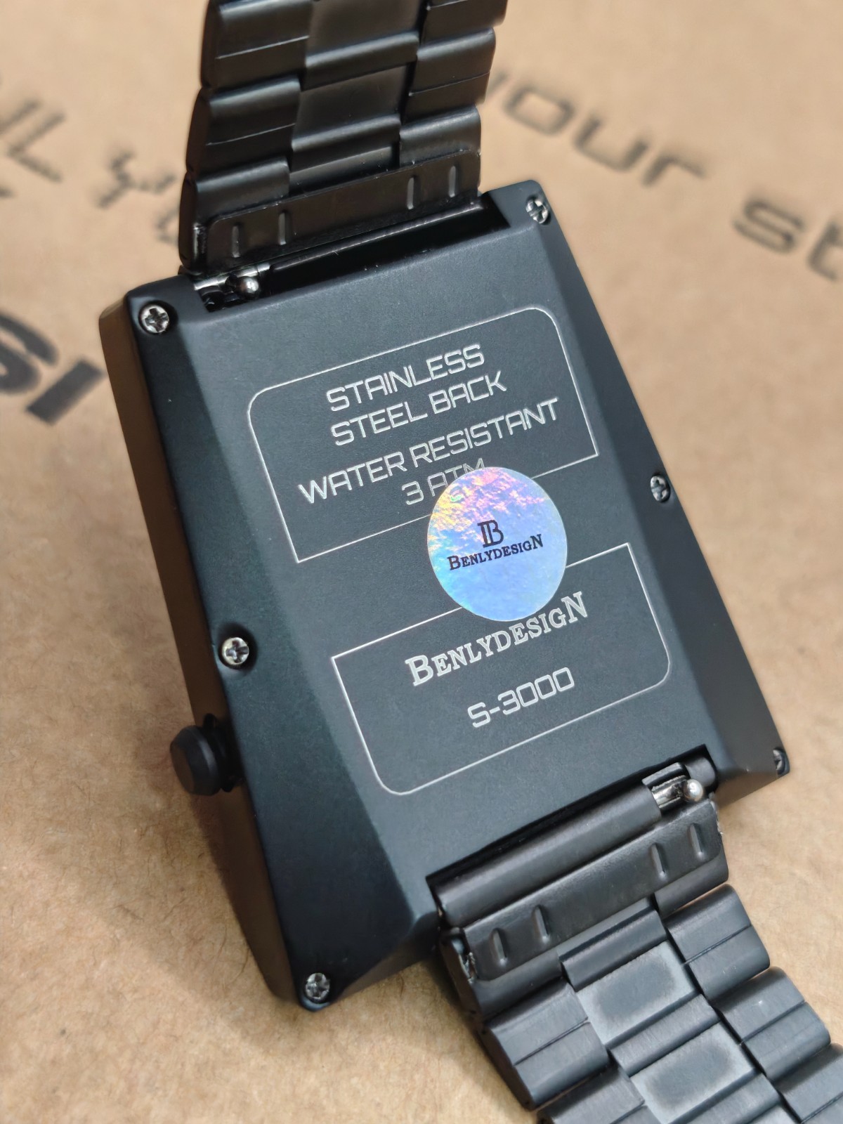 BenlyDesign Cyber Chip Window Retro-Futuristic Digital Watch S3000-C