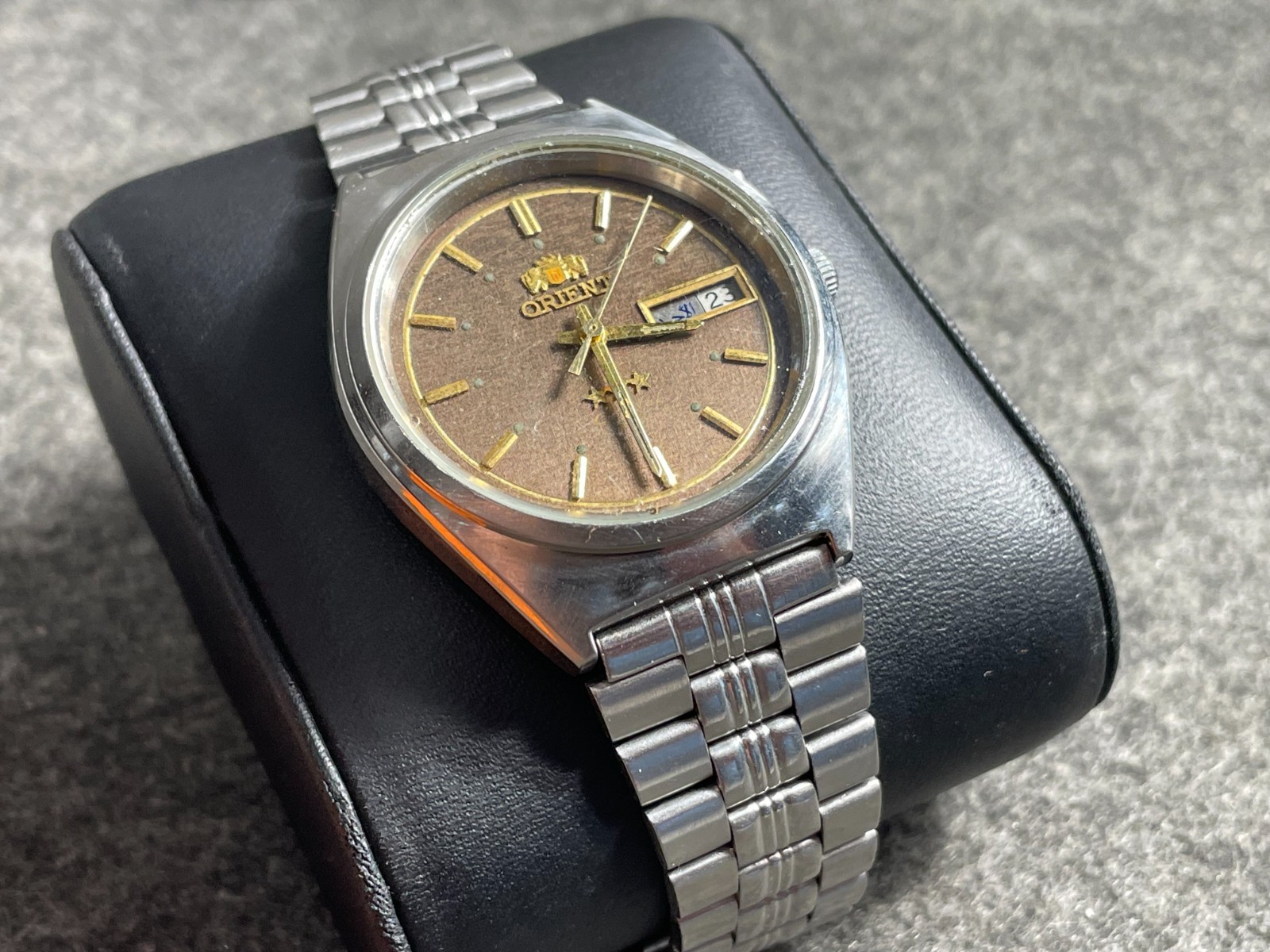 Orient 3 stars stainless steel automatic wristwatch brown dial Japan Cal.4694