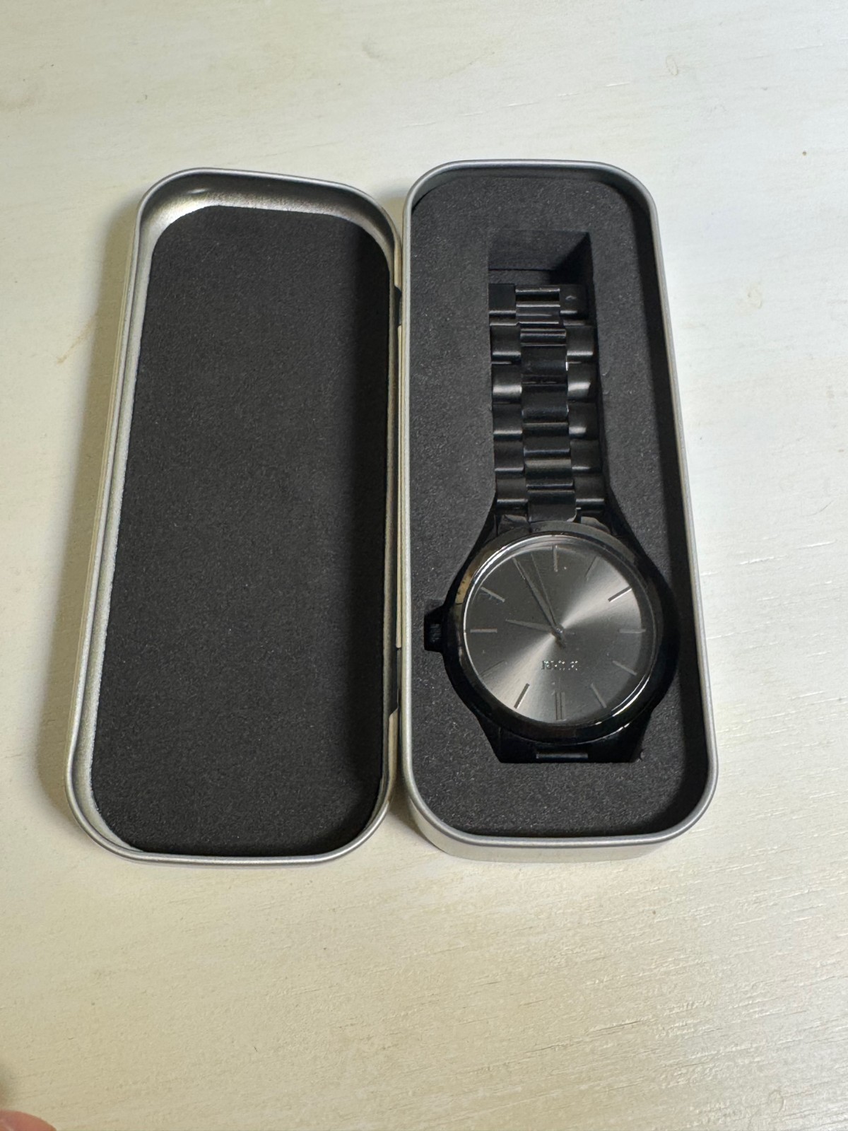 BUREI Analog Stainless Steel Quartz Waterproof Wristwatch Fold Over Clasp
