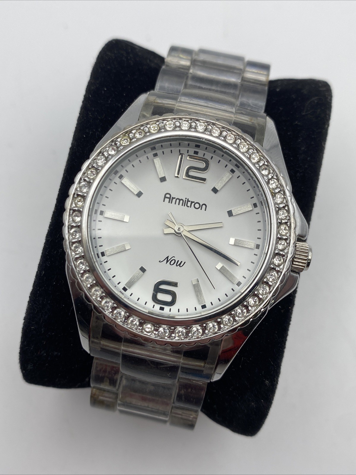 Armitron Quartz Watch 75/3935SV Women 30m Silver Clear Plastic New Battery 6.25”