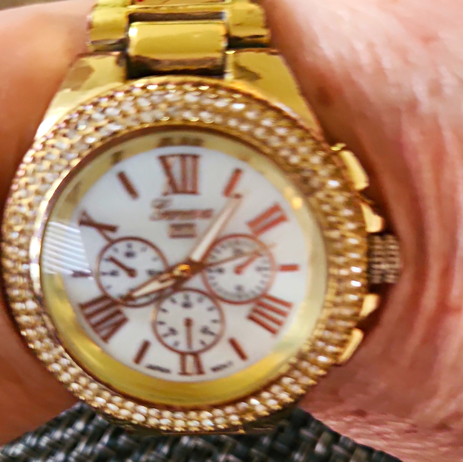 Geneva Women’s Gold Tone Quartz Wristwatch White Dial Roman Numerals 40mm