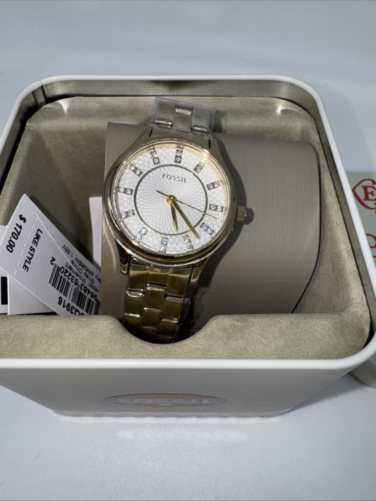 Fossil Ladies Gold Watch New. Beautiful, Stylish And Classy!