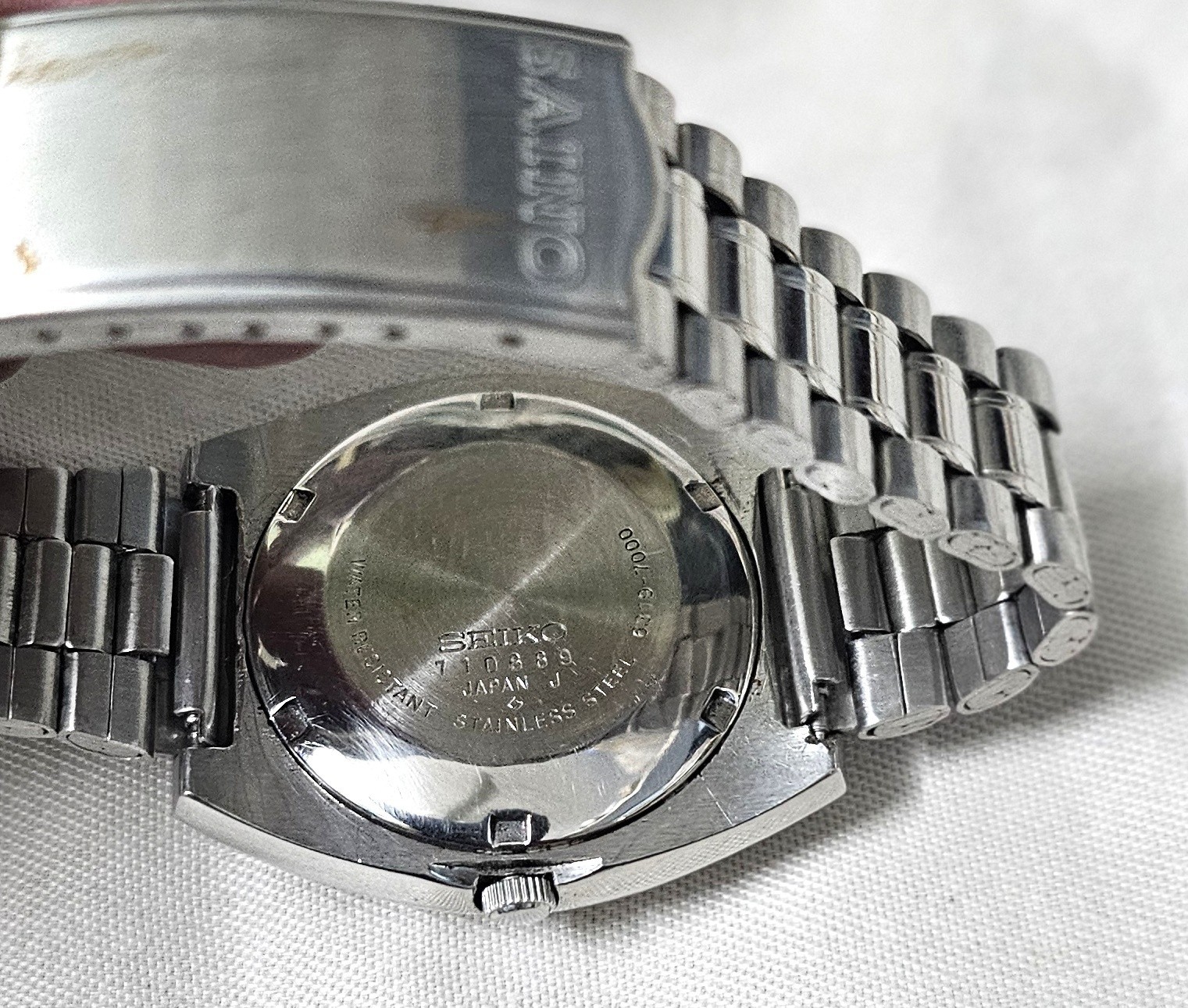 Vintage Seiko 5 Automatic Self Wind Japan Day Date Silver Dial Men’s Watch 37mm
