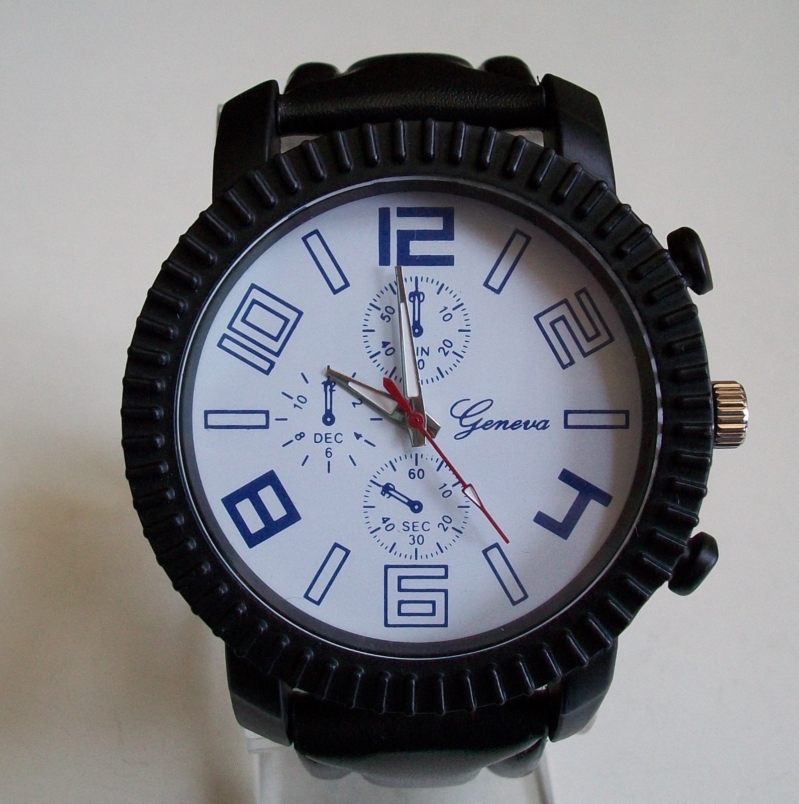Men’s White & Blue Dial Black Leather Band Fashion Casual Dressy Hip hop Watch