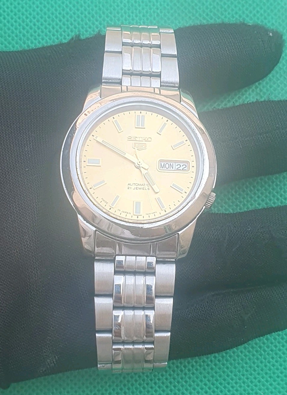 Vintage Seiko 5 7s26 Automatic Stainless Steel men Wristwatch made in Japan