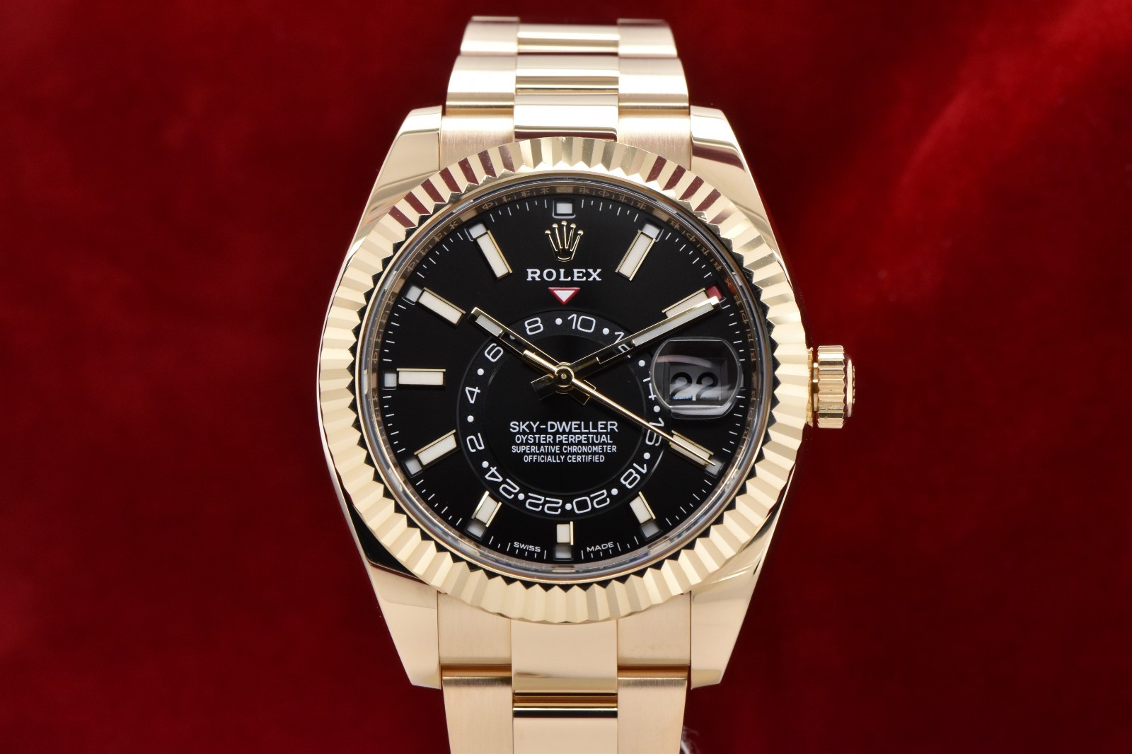 2021 Rolex Sky-Dweller 42mm 18K Yellow Gold Black Dial Steel Dial 326938 FS