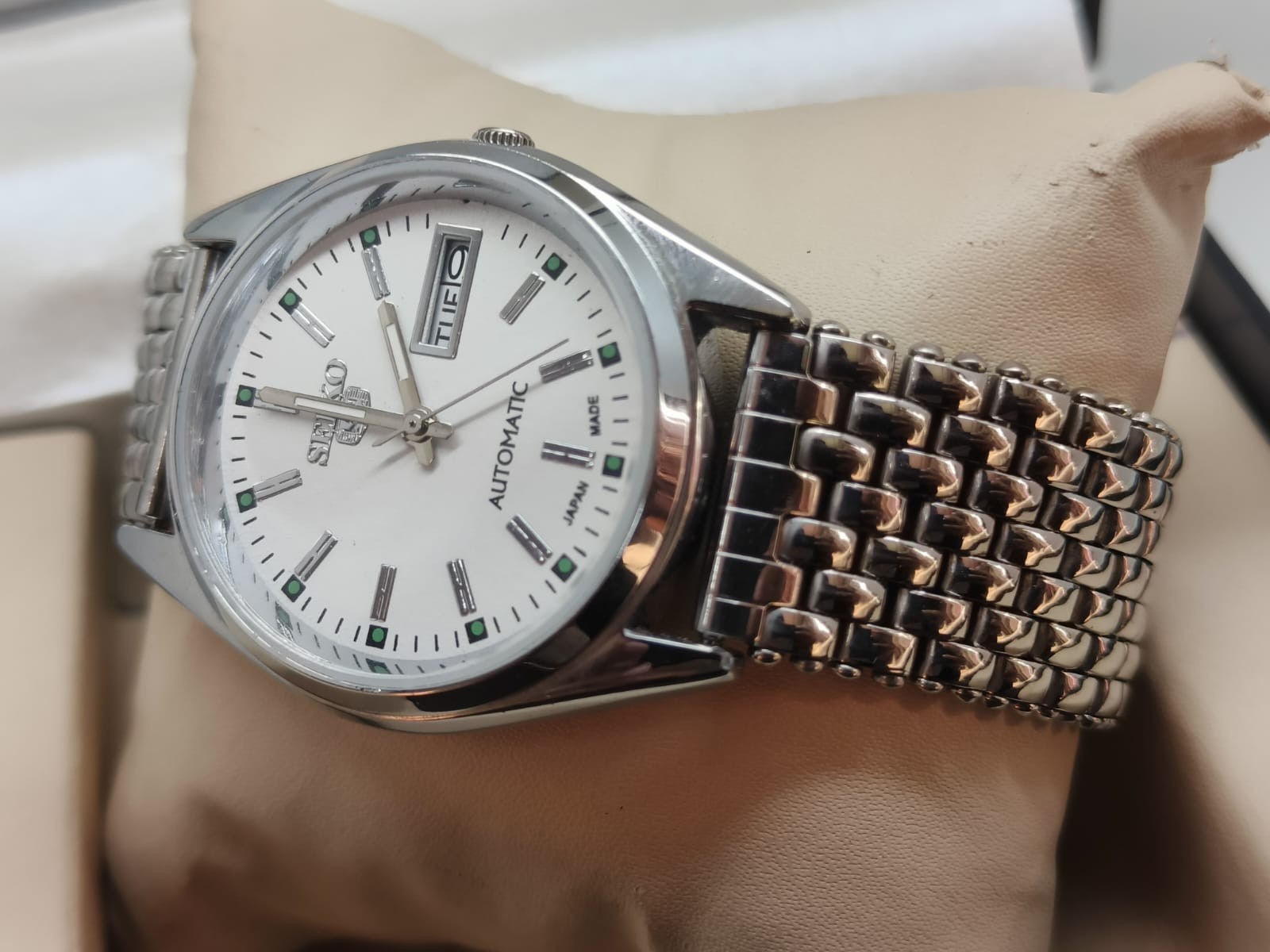 Automatic Seiko Refurbished White Dial Day / Date Men’s Wrist Watch Free Shippi