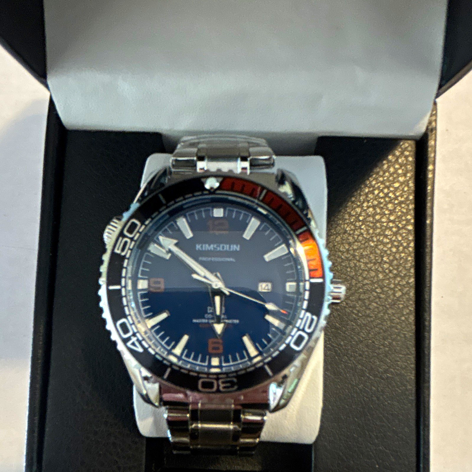 KIMSDUN Professional Quartz Diver Date Blue Dial Black/Orange Bezel Bracelet Box