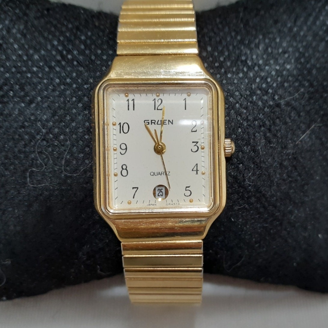 Vintage Gruen Ladies Wristwatch Gold Tone Stretch Band