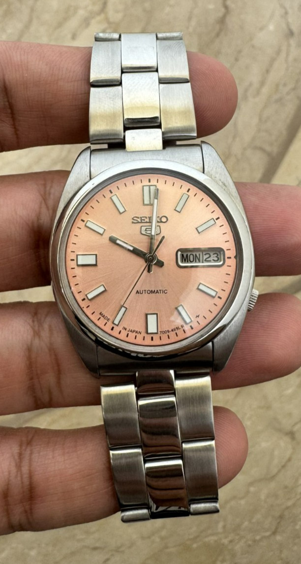 Seiko 5 Automatic 7009-3090 Salmon Pink Dial Day-Date Men’s Vintage Japan