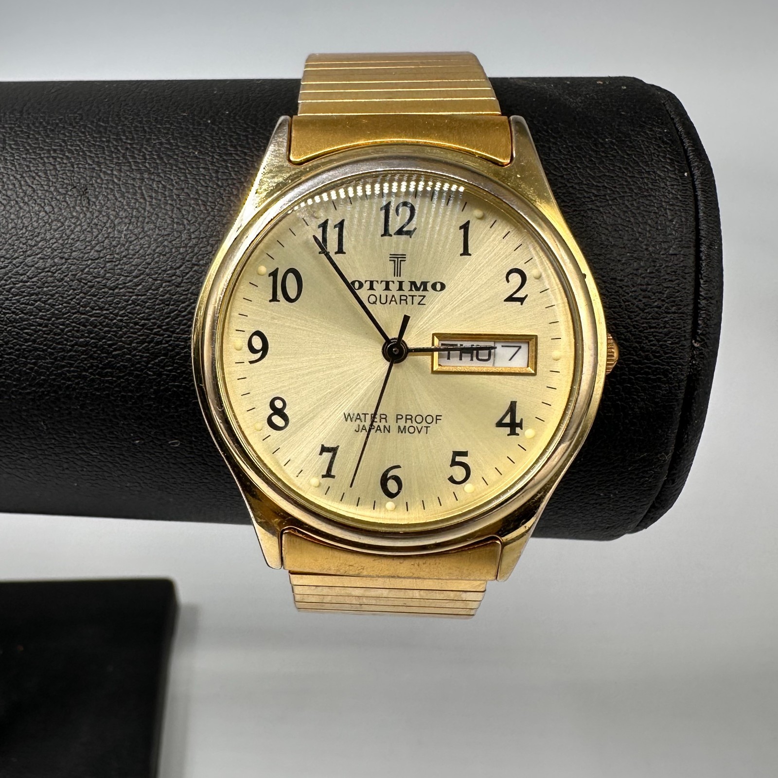 Ottimo Watch Men Gold Tone Date Window Stretch Expansion Band New Battery 7.25″