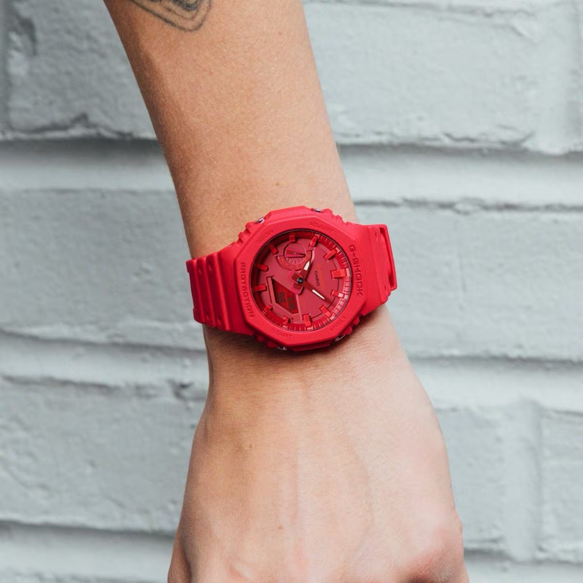 Casio G-SHOCK Red Analog/Digital Quartz Shock-Resistant 200m 45mm