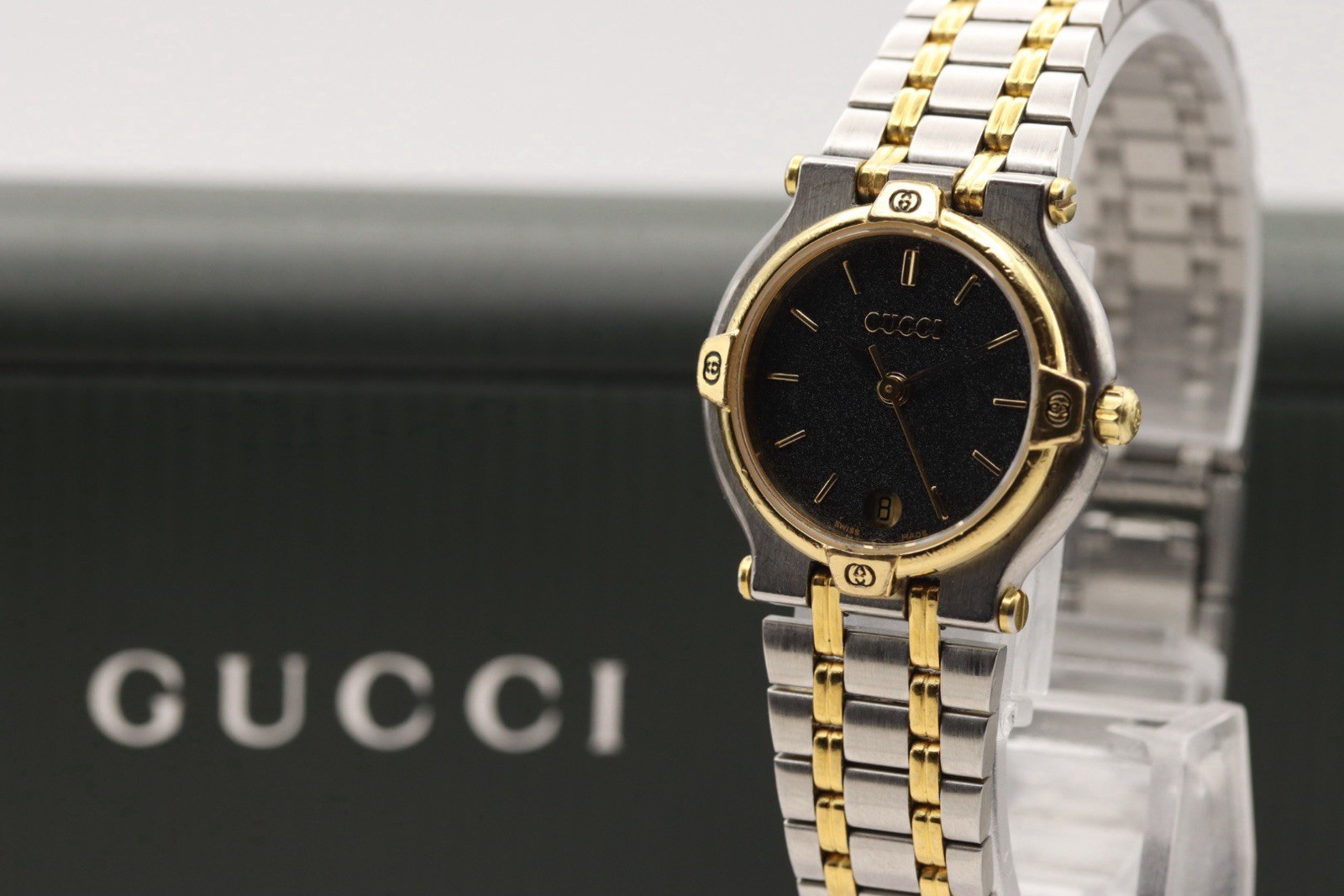 [Near MINT w/BOX] GUCCI 9000L Black Dial Qz Women’s Watch Date Two-Tone Vintage