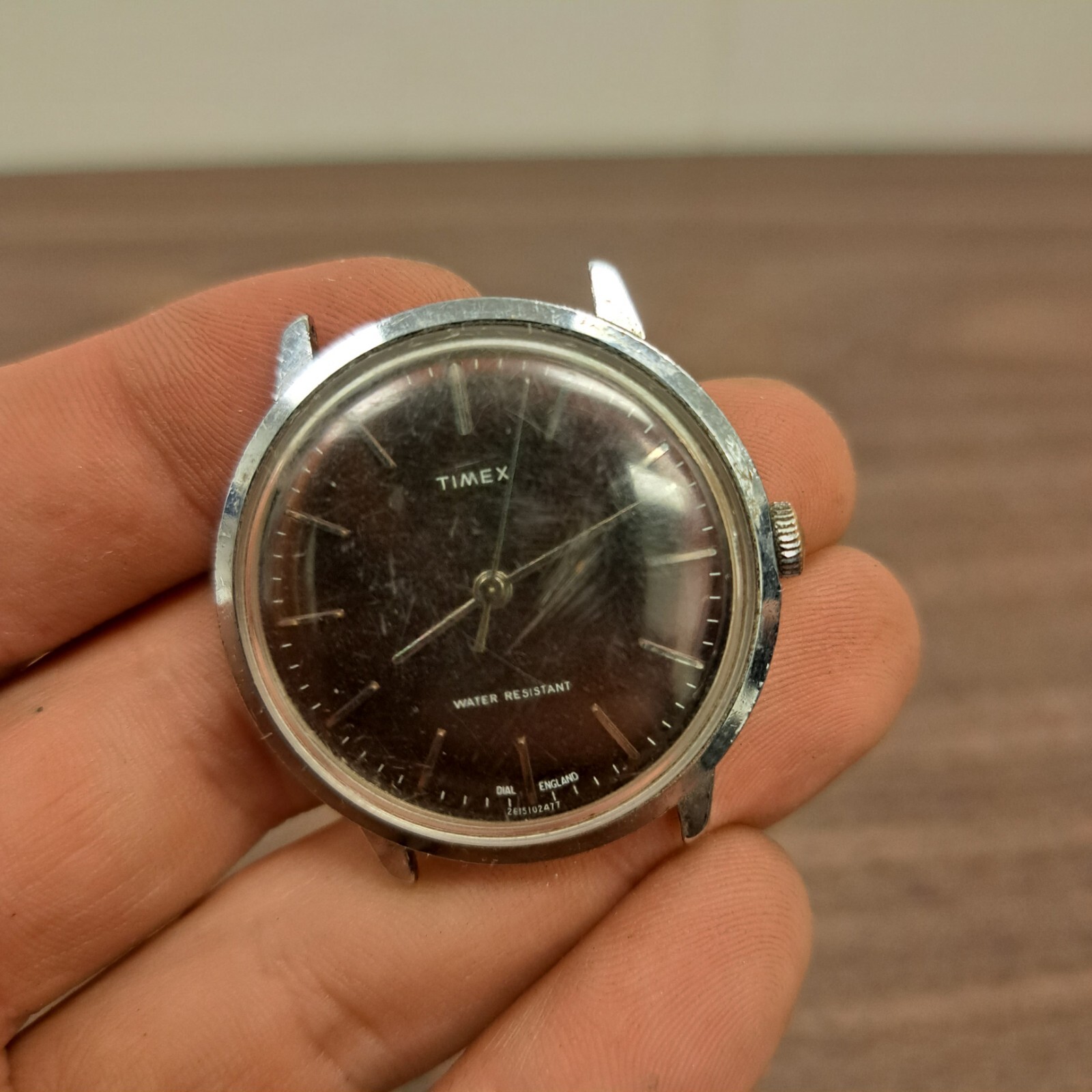 VINTAGE 1977 TIMEX WATCH DARK BROWN ENGLAND DIAL 2615102477 WORKING FREE SHIP