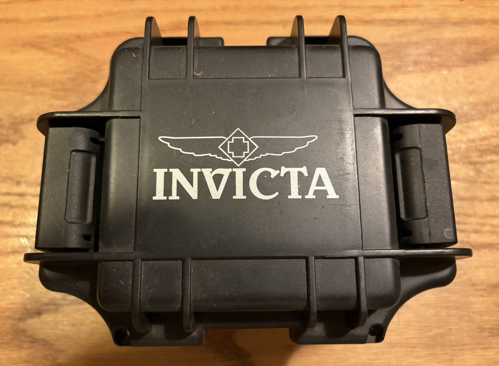 *MENS DIVING WATCH* Invicta Pro Diver Model 31613 With Pelican Style Hard Case