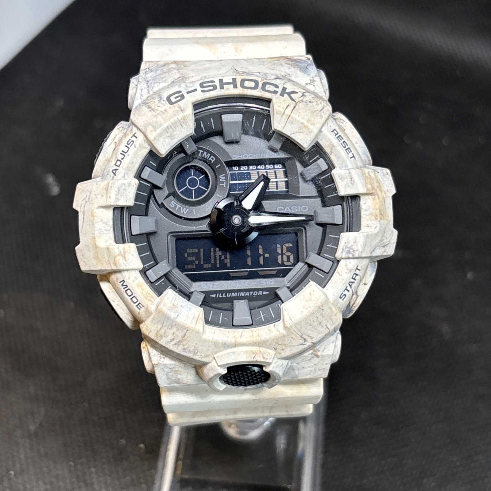 CASIO G-SHOCK GA-700WM-5AJF Men’s Watch Off White Marble Rare Unique