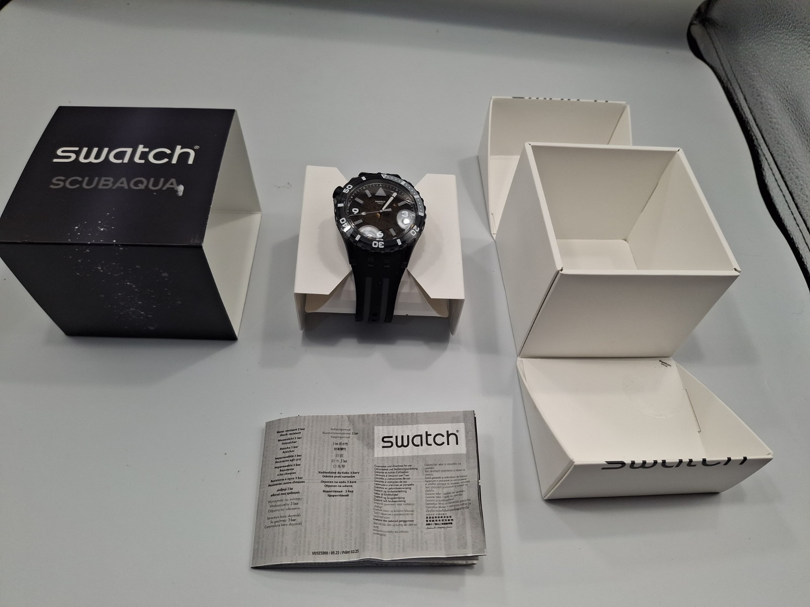 Swatch SCUBAQUA BLACK SEA NETTLE (44mm) Transparent Black Dial / Matte Black Sil