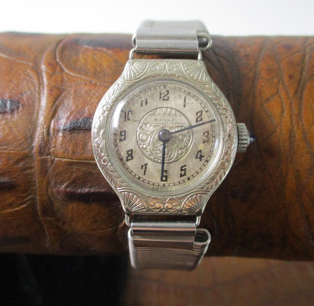 Dione Art Deco Watch 6J 14kt gold filled with blue sapphire winding works