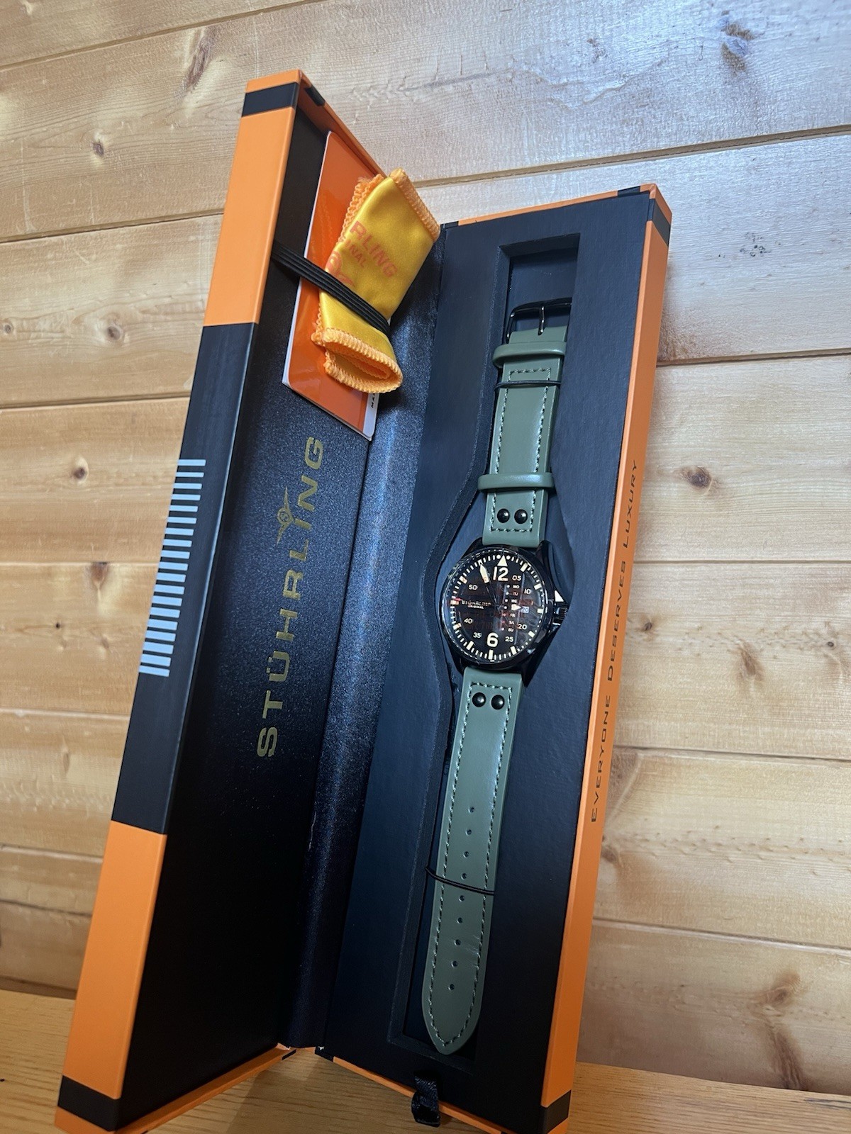 Stührling Original Men’s Quartz Analog Watch Green Leather Band w/ Box Manual