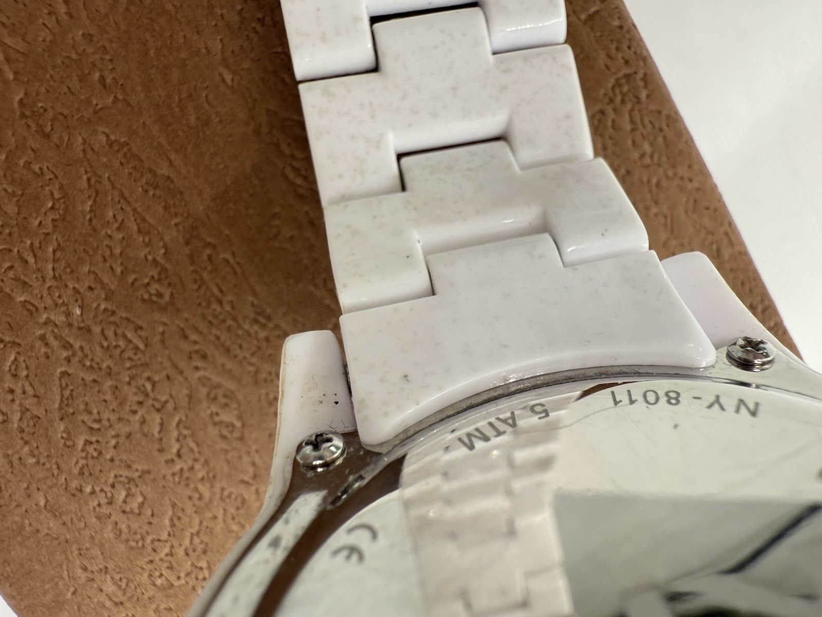 DKNY WHITE POLYURETHANE PLASTIC BOYFRIEND LADY,LOGO DIAL WATCH NY8011