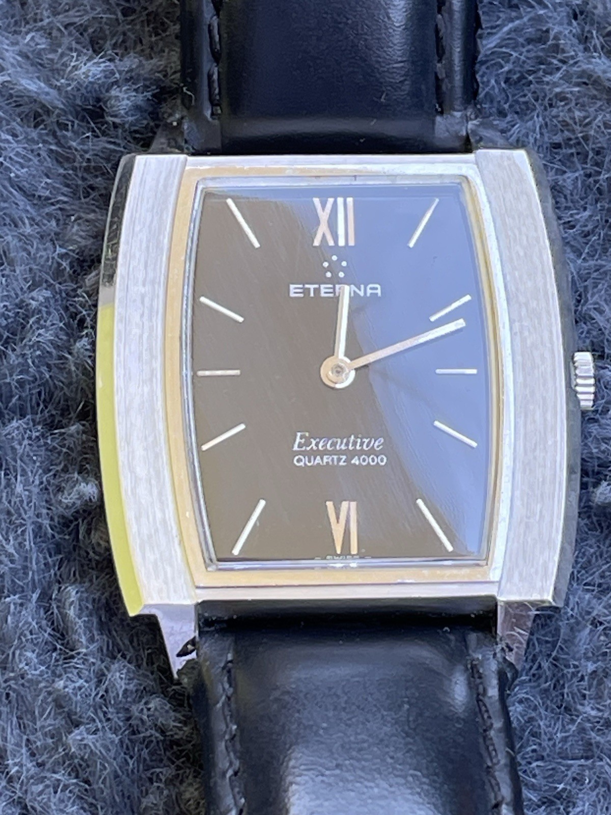 Eterna Executive Quartz 4000 Rectangular Black Dial ESA 940.111 32/40 mm