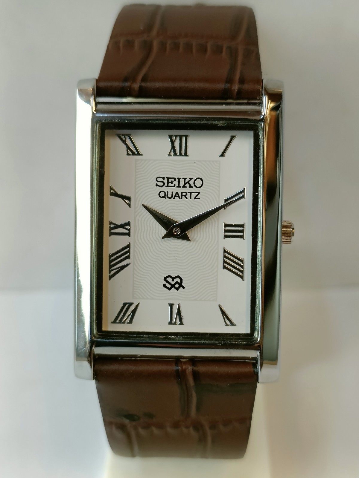 VINTAGE SEIKO SLIM QUARTZ WHITE DIAL JAPAN MEN’S WORKING DRESS WATCH