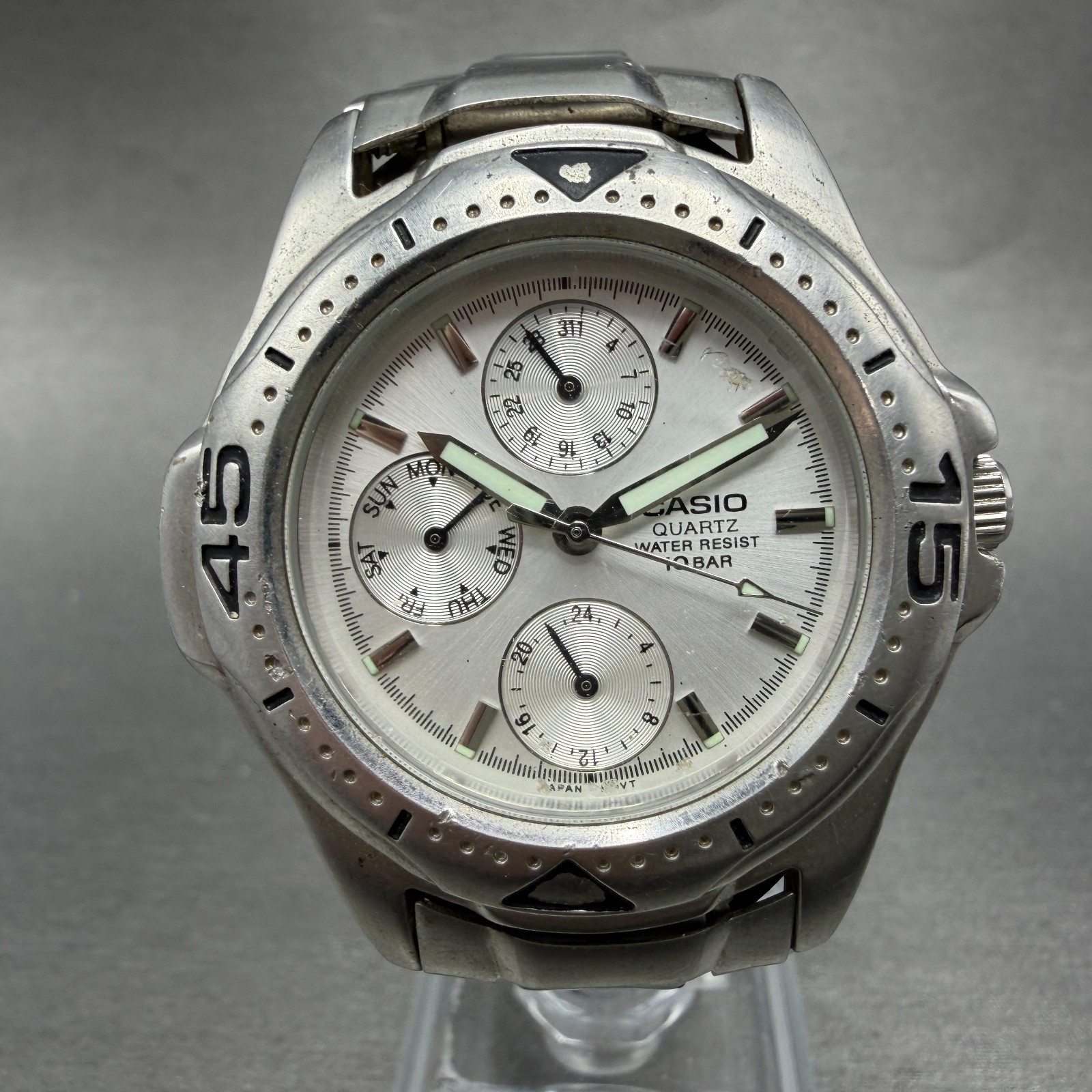 Casio Dive Watch Men 38mm Silver Dial Silver Tone Daydate Round MTD-1046 NewBate