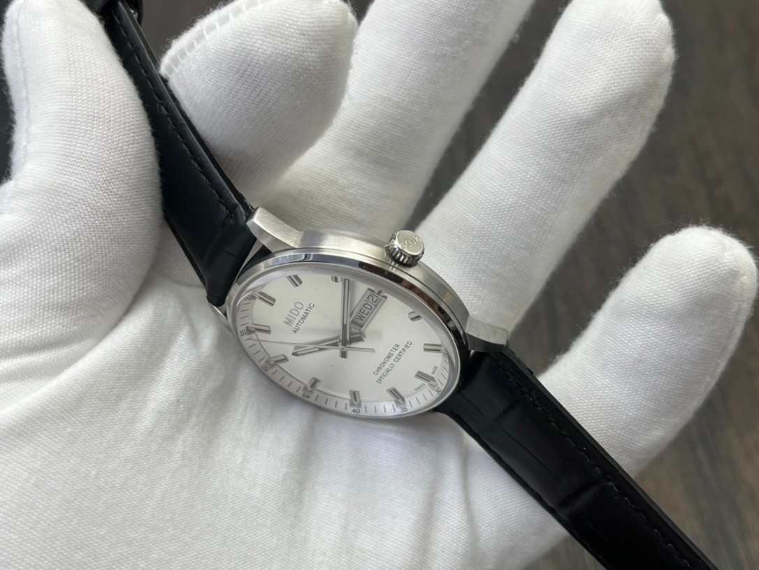 MIDO Commander II Chronometer Automatic Day Date 42mm Men’s Watch Leather Strap