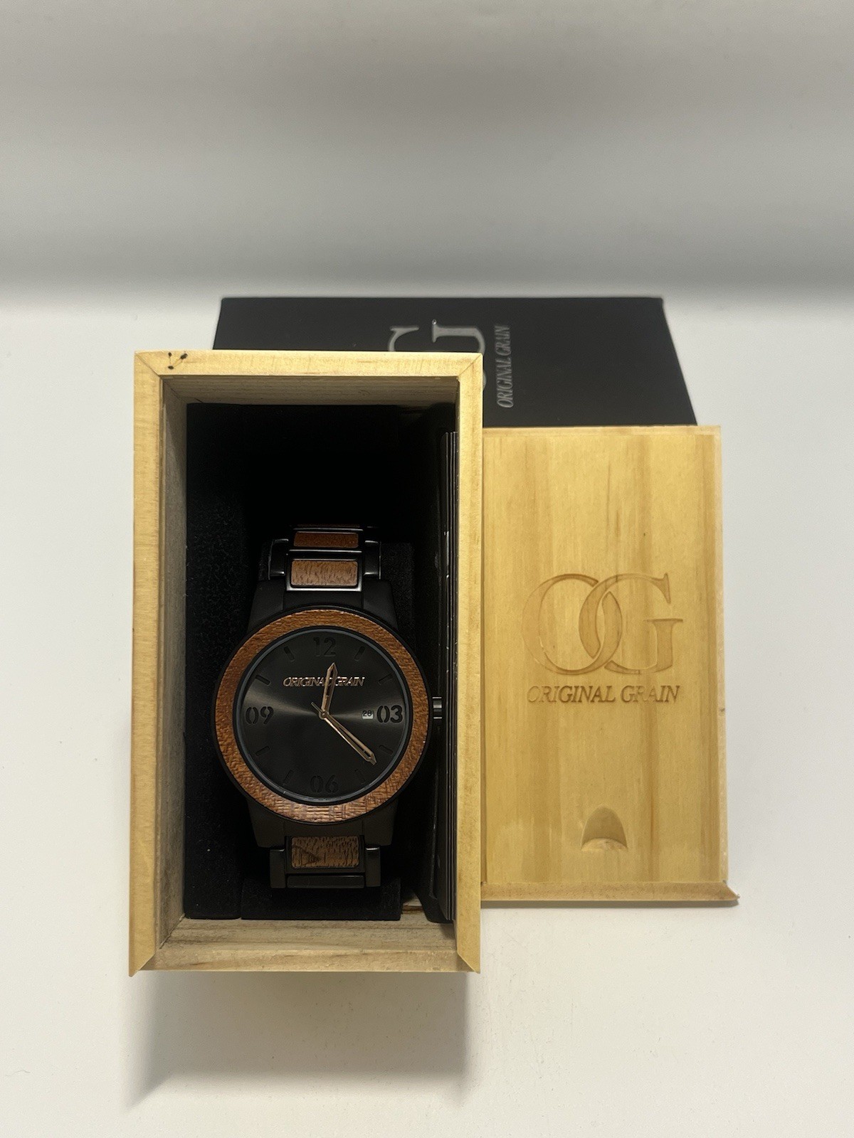 Authentic Original Grain Watch The Barrel Sapele Matte Black Steel OG-10-004 Men