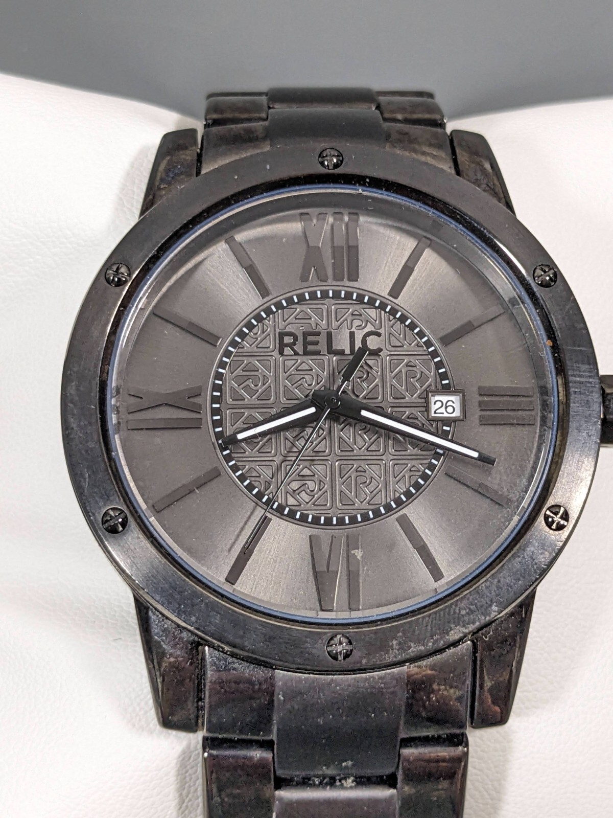 Relic Womans Gray Metallic Dial Round Case Stainless Band Watch 6.75 in Date