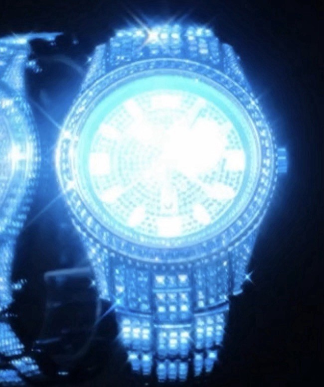 Bust Down RESERVE JET SETTER GMT AQUA 46mm – 1065 Crystals – 23 VS Lab Diamonds