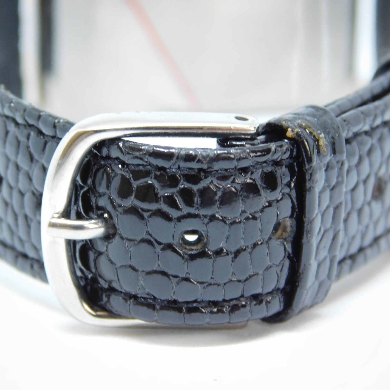 Six Flags Warner Bros. Genuine Leather Quartz Analog Women’s Watch New Battery