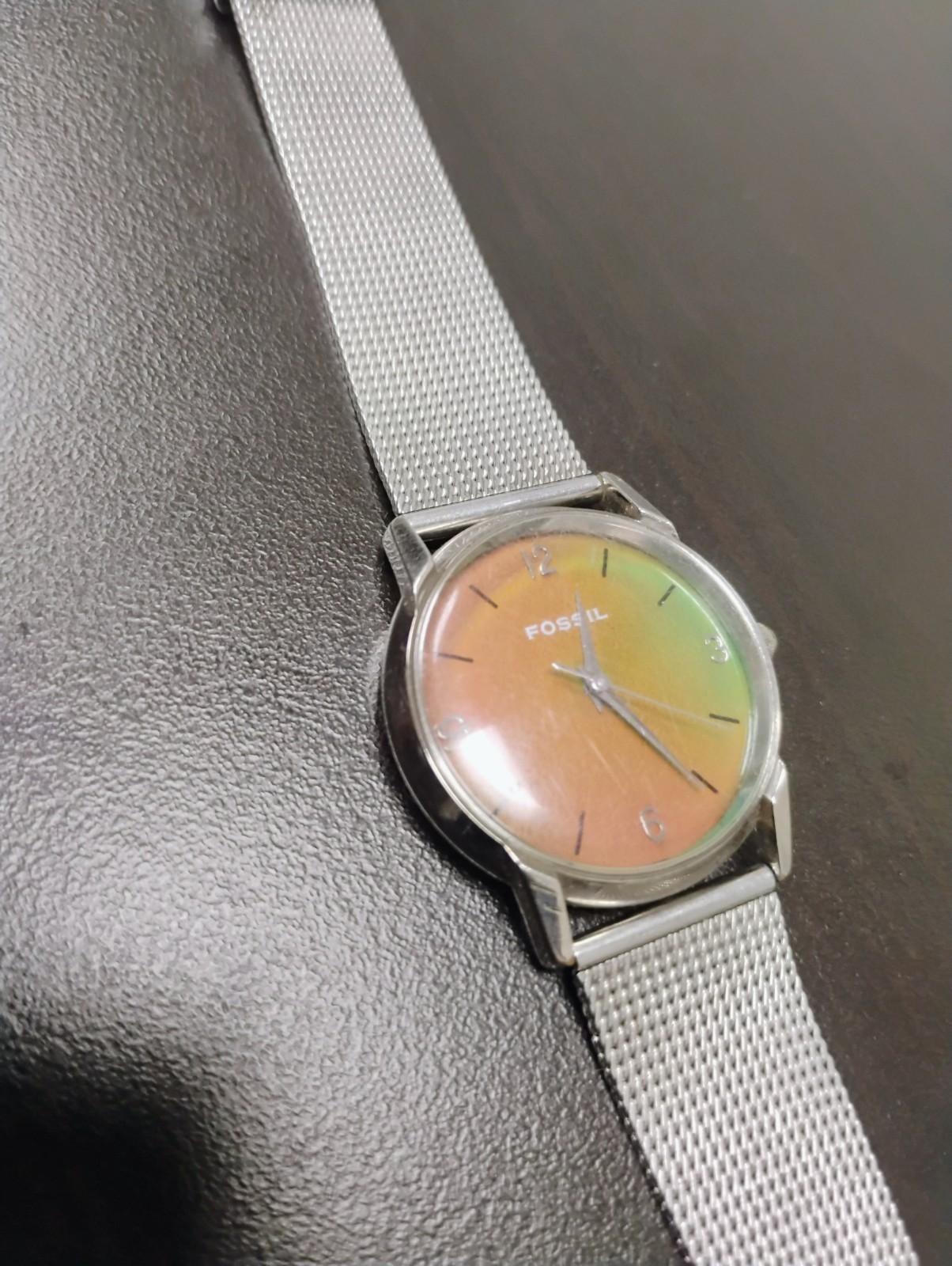 Fossil Silver Mesh Band Multicolor Mood Dial Analog Metal Wristwatch