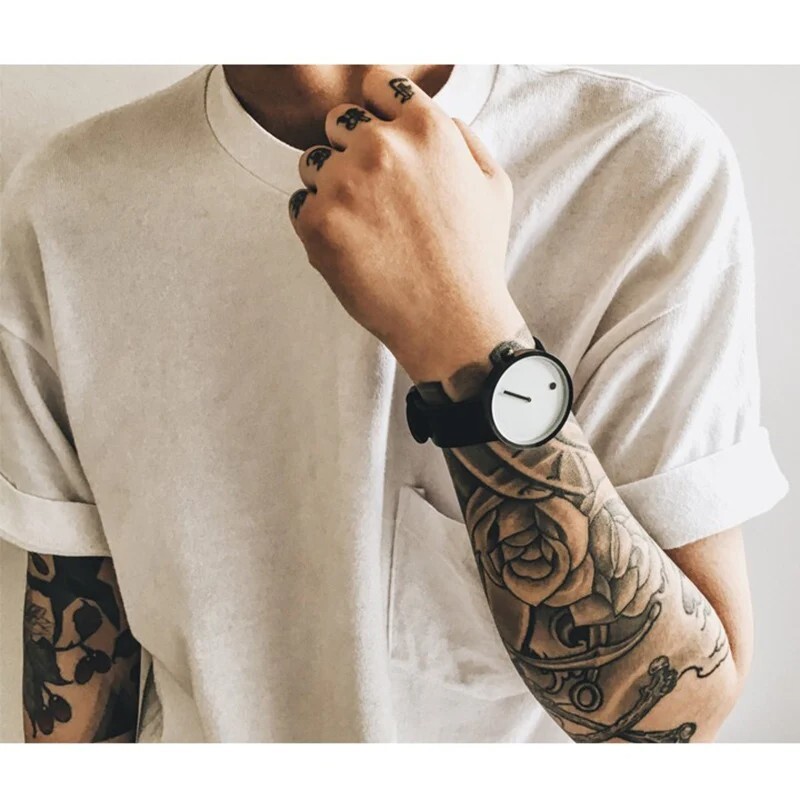 Geekthink Creative Minimalistic Quartz Unisex Adults Watch Luxury Leather 3ATM