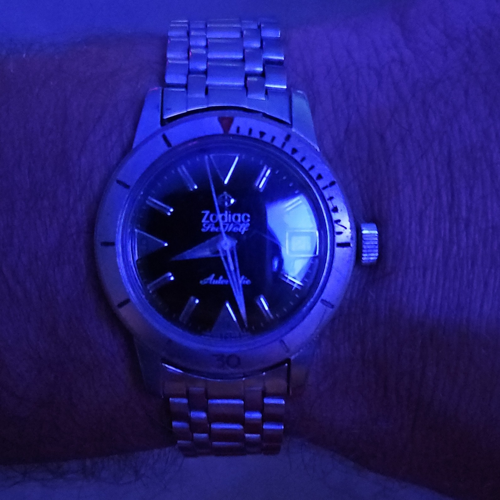 Zodiac Sea Wolf Automatic Diver 200m Black Dial Date Nylon Strap Rot Bezel