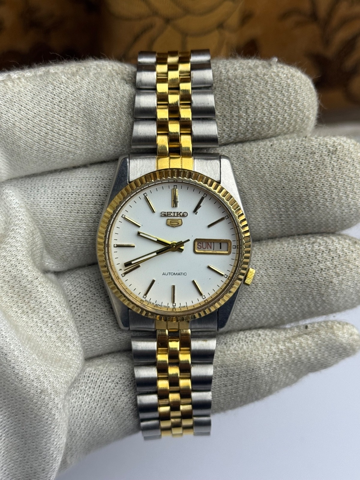 Vintage Seiko 5 7009 Automatic White Dial Fluted Bezel Two Tone Jubilee Men’s