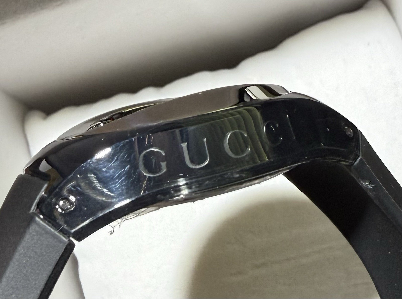 Gucci Sync – Medium Rubber Strap Watch, 36mm