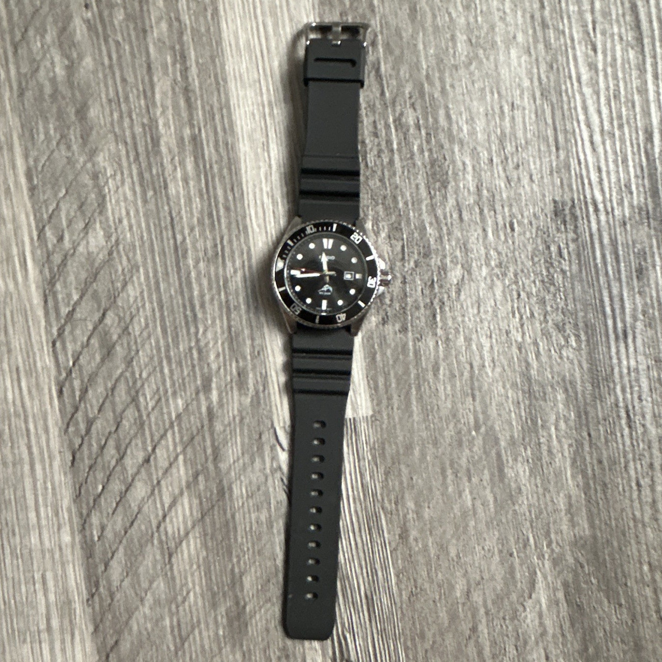 Casio Duro Marlin Diver 200m Quartz Black Dial Date SS Case Resin Strap