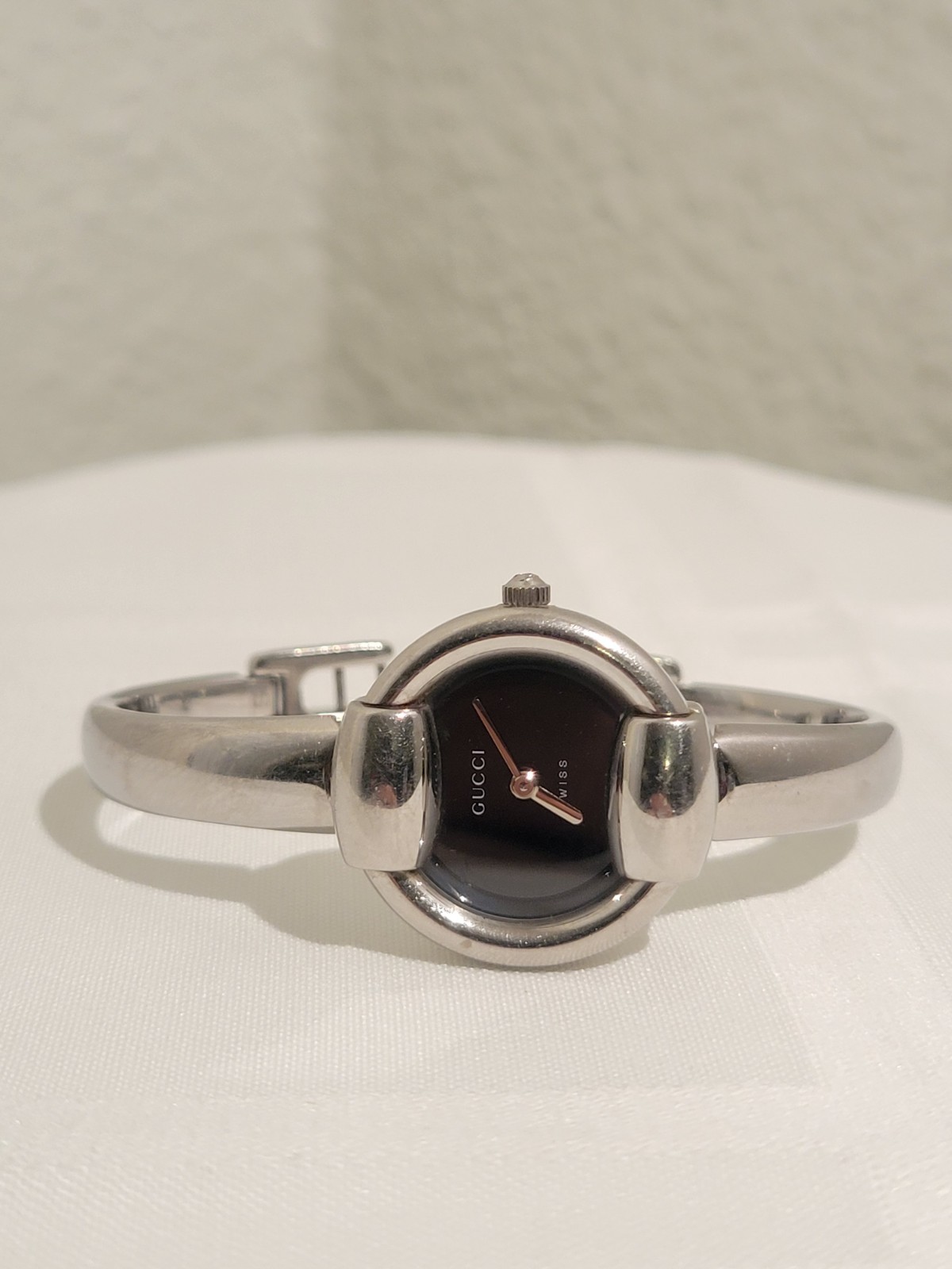 Vintage Gucci 1400L Black Dial Round Quartz Women’s Watch From JAPAN