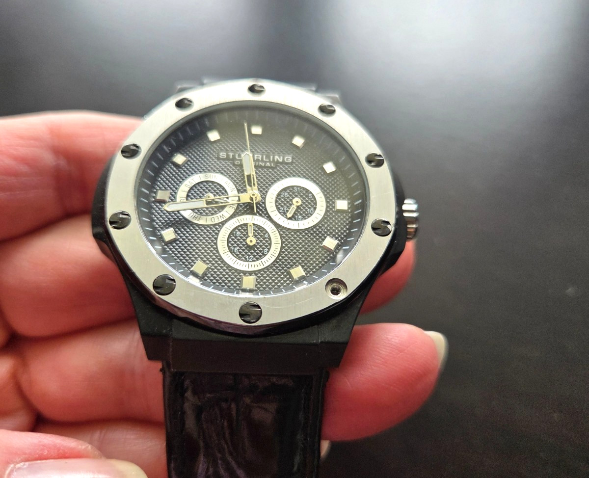 Stuhrling Original Apocalypse Sport 160R Quartz 42-47 Classic
