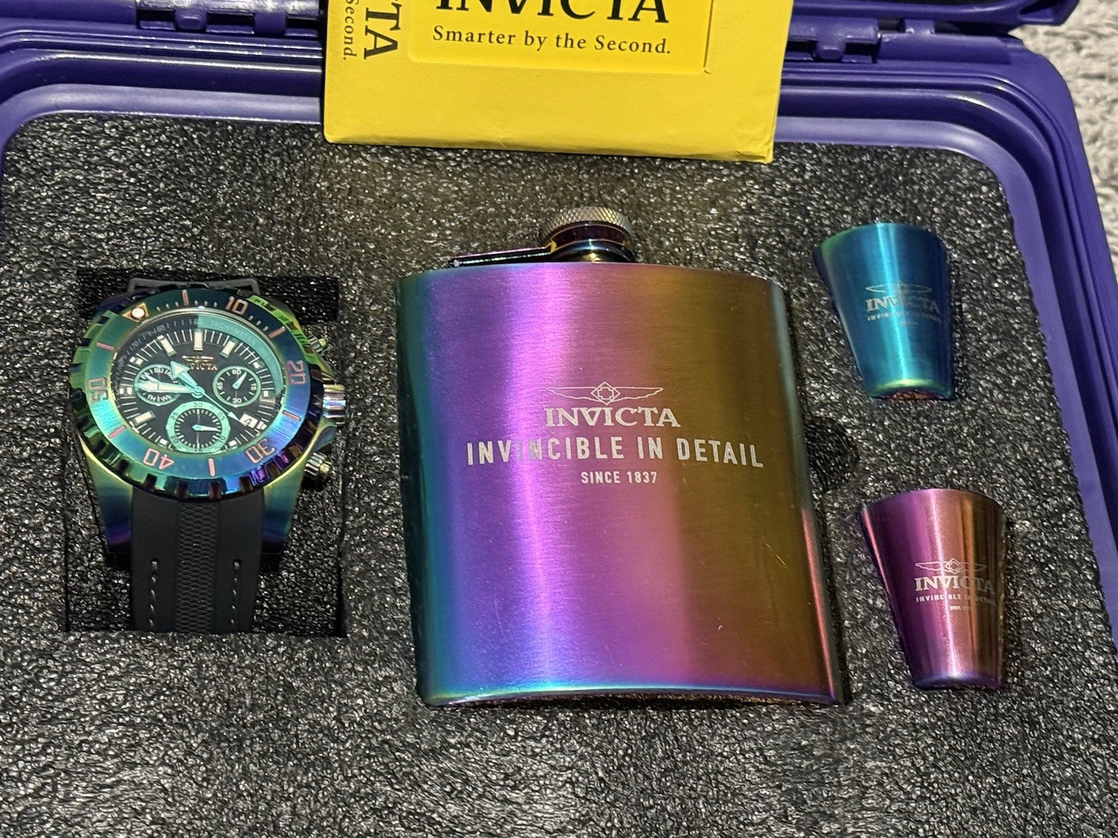 Invicta Men’s Sport Chronograph Quartz Watch Black Dial Silicone Strap w/Box