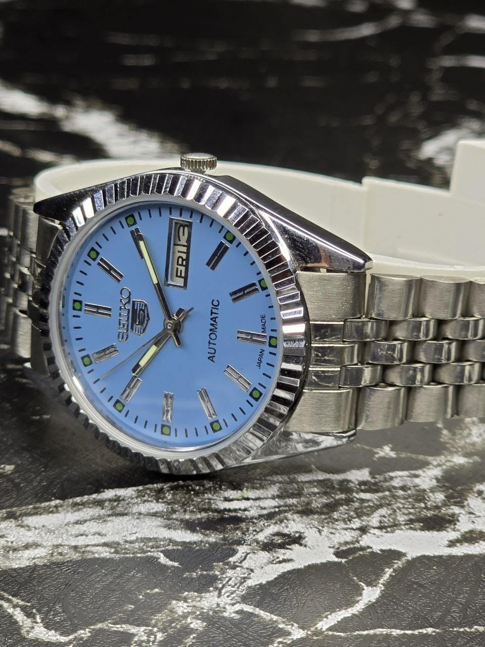 Automatic Seiko Refurbished Blue Dial Day / Date Men’s Wrist Watch Free Shippi