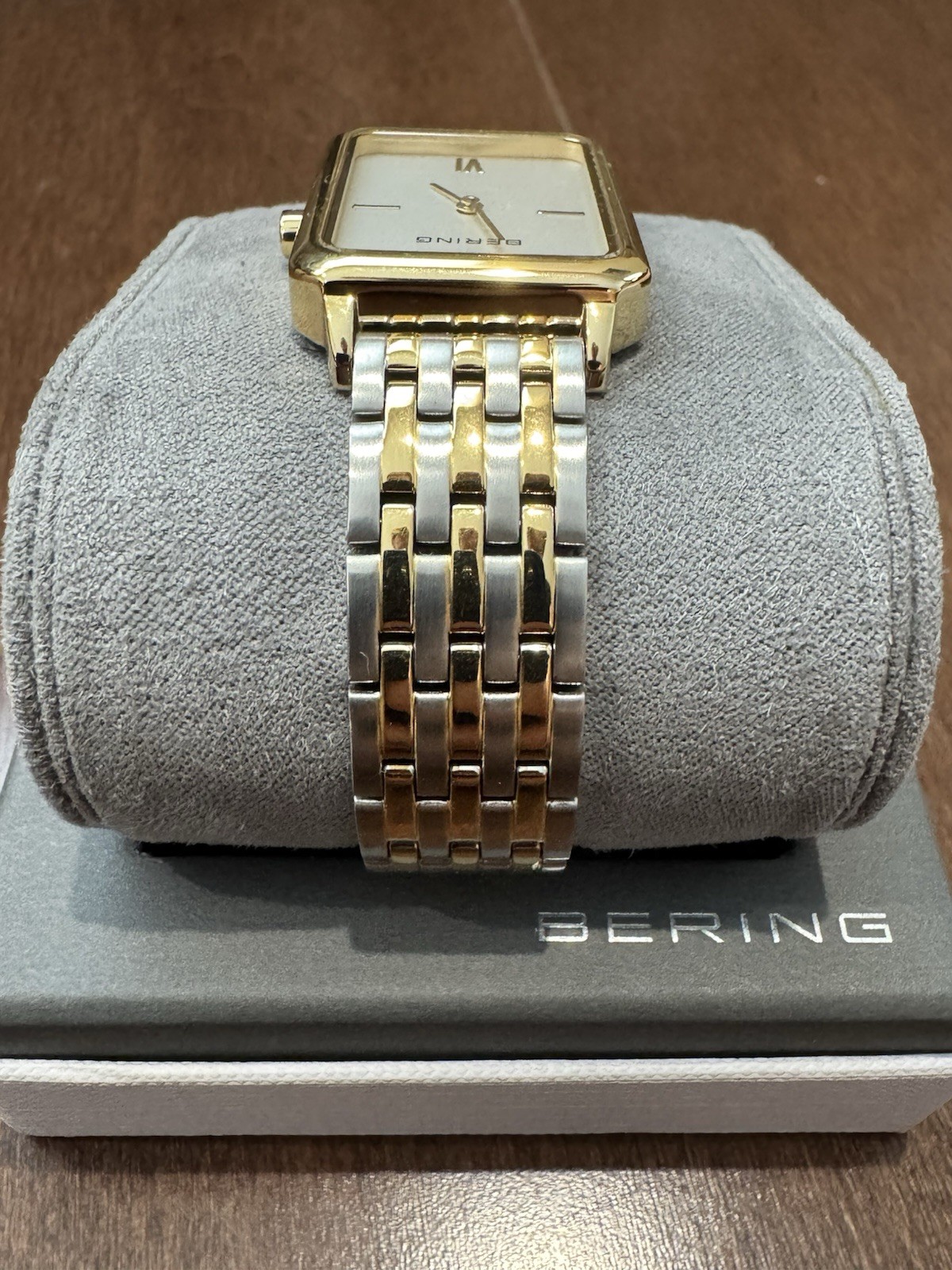 Bering classic Polished Gold Rectangular Watch – 17423-714