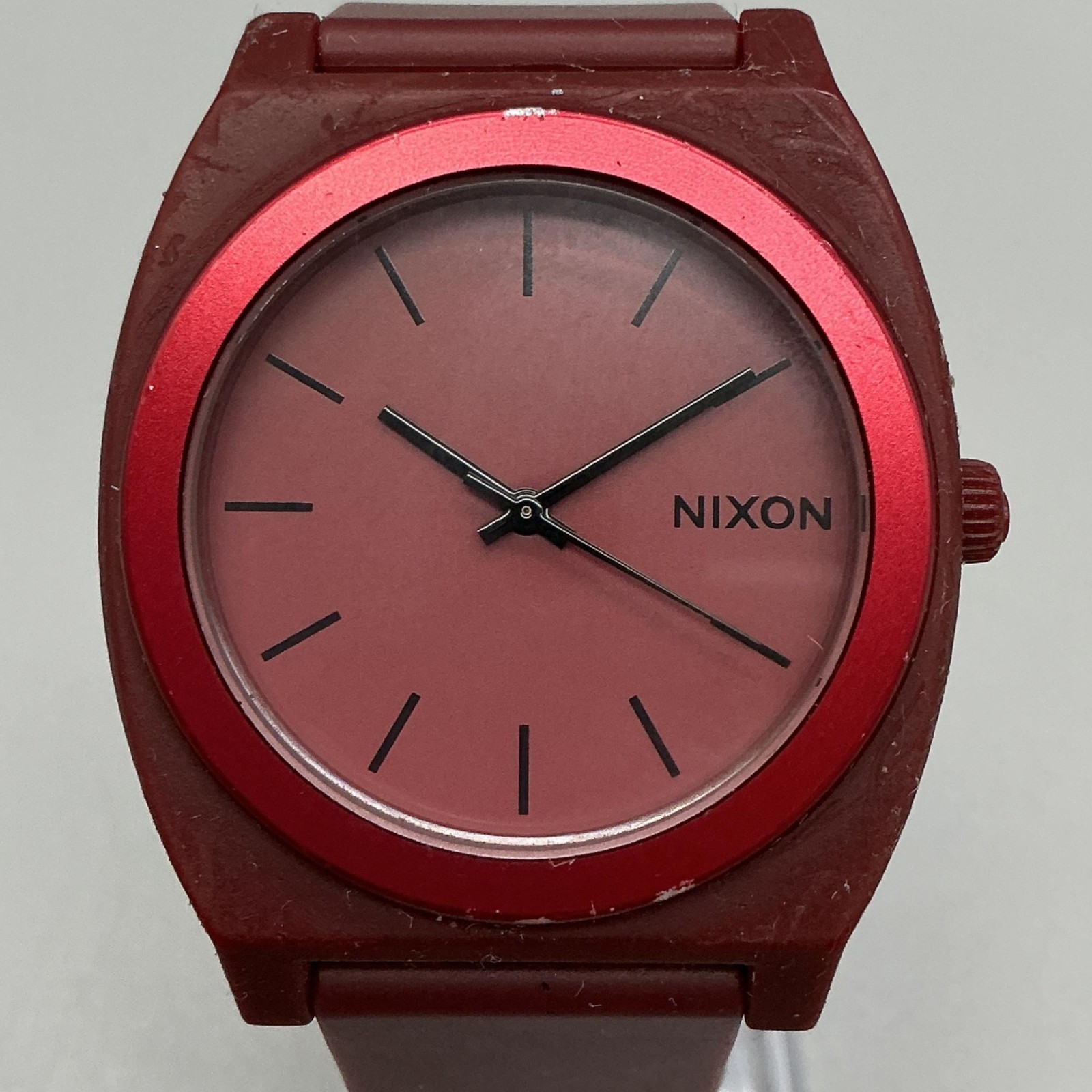 Nixon Minimal The Time Teller P Mens Watch 39mm Red Dial Silicone New Battery