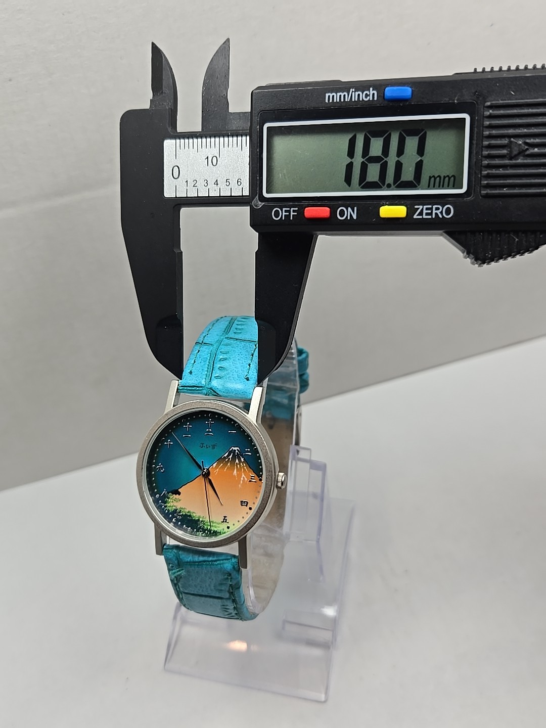 J Axis Modern Timepiece Mt Fuji Ukiyo E Art Dial Analog Quartz Watch New Battery