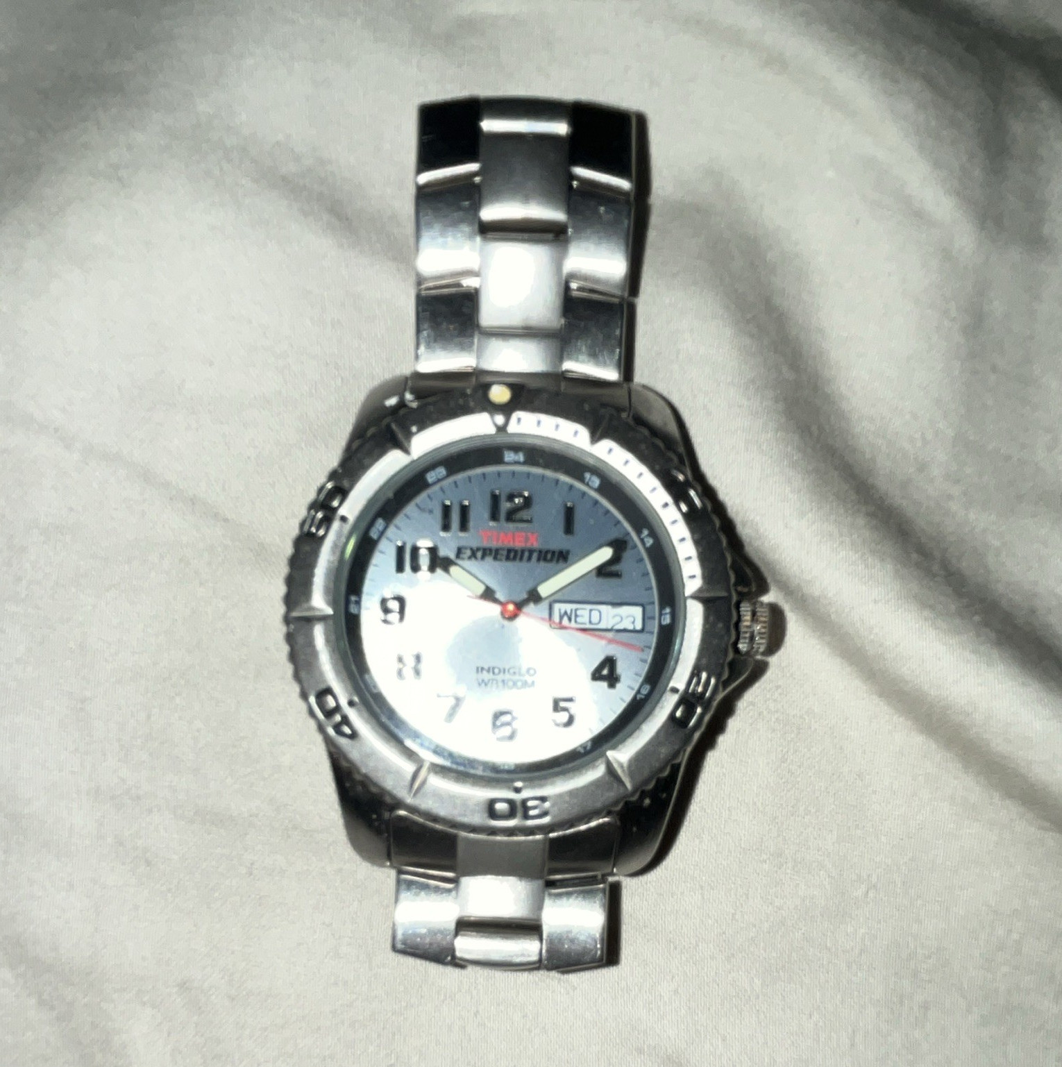Timex Expedition Men’s Quartz Indiglo Day/Date 40mm Blue/White Dial 100m