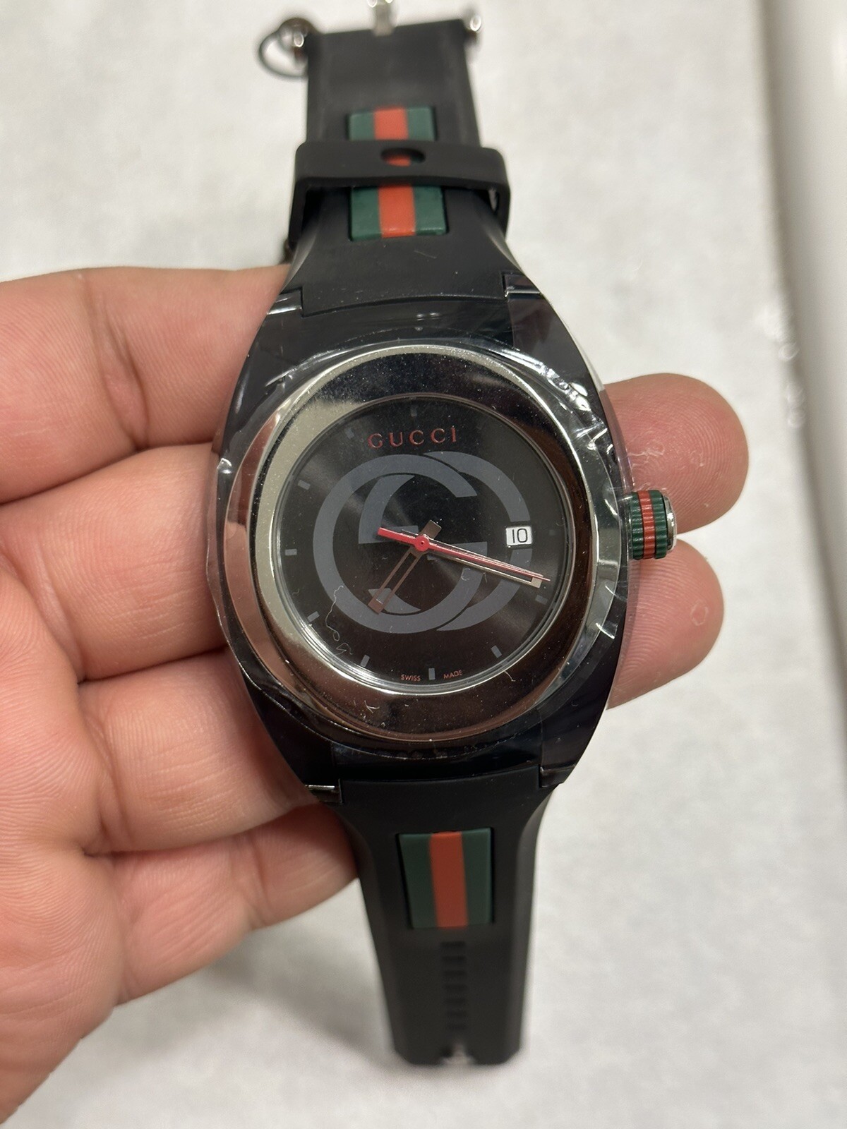New Gucci Sync XXL YA137101 Black Rubber Band Black Dial Unisex Watch